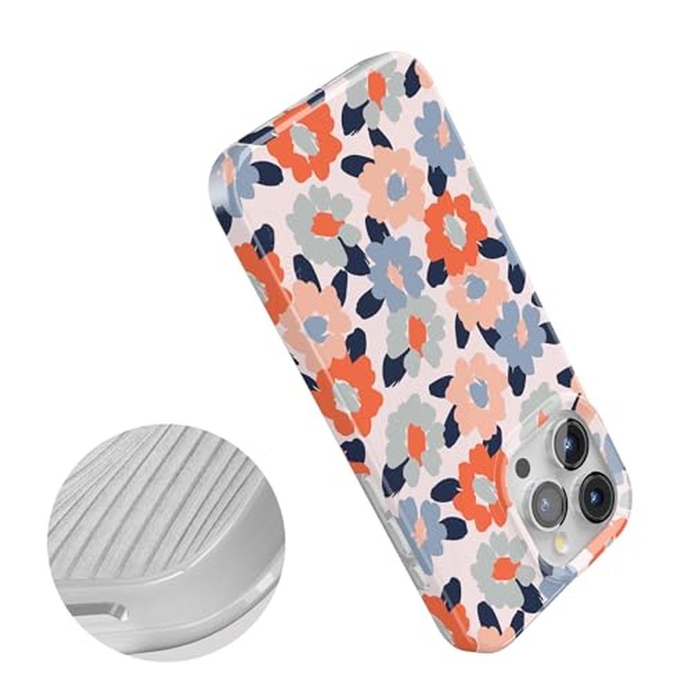 Casely iPhone 15 Pro Max Case – In Use
