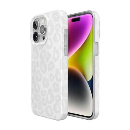 Casely iPhone 15 Pro Max Case – In Use