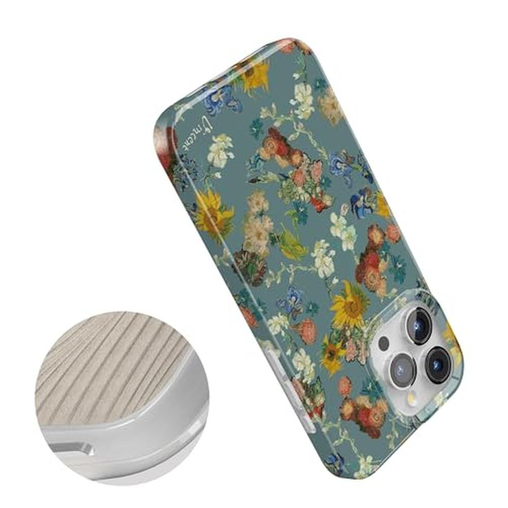 Casely iPhone 15 Pro Max Case – In Use