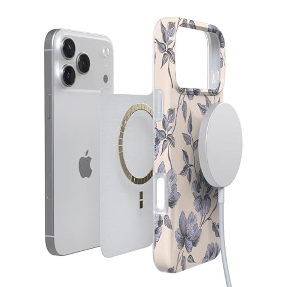 Casely iPhone 17 Pro Max Case – In Use
