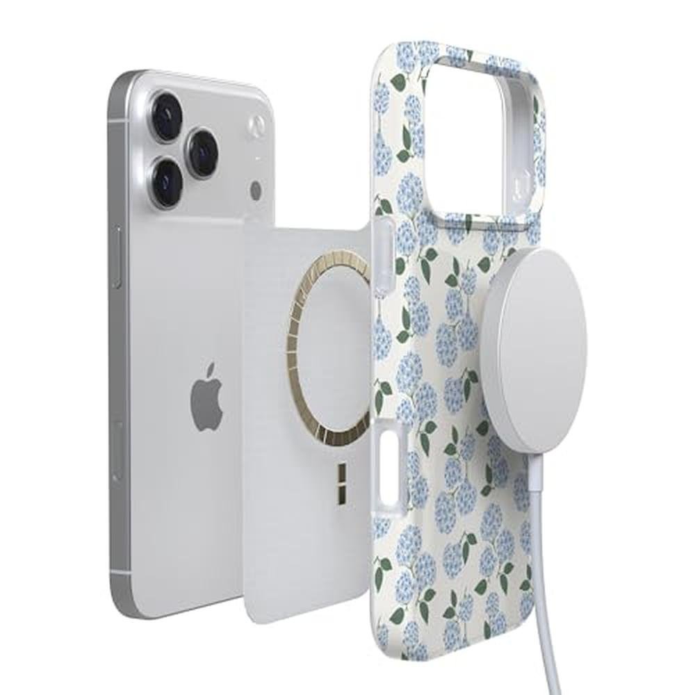 Casely iPhone 17 Pro Max Case – In Use