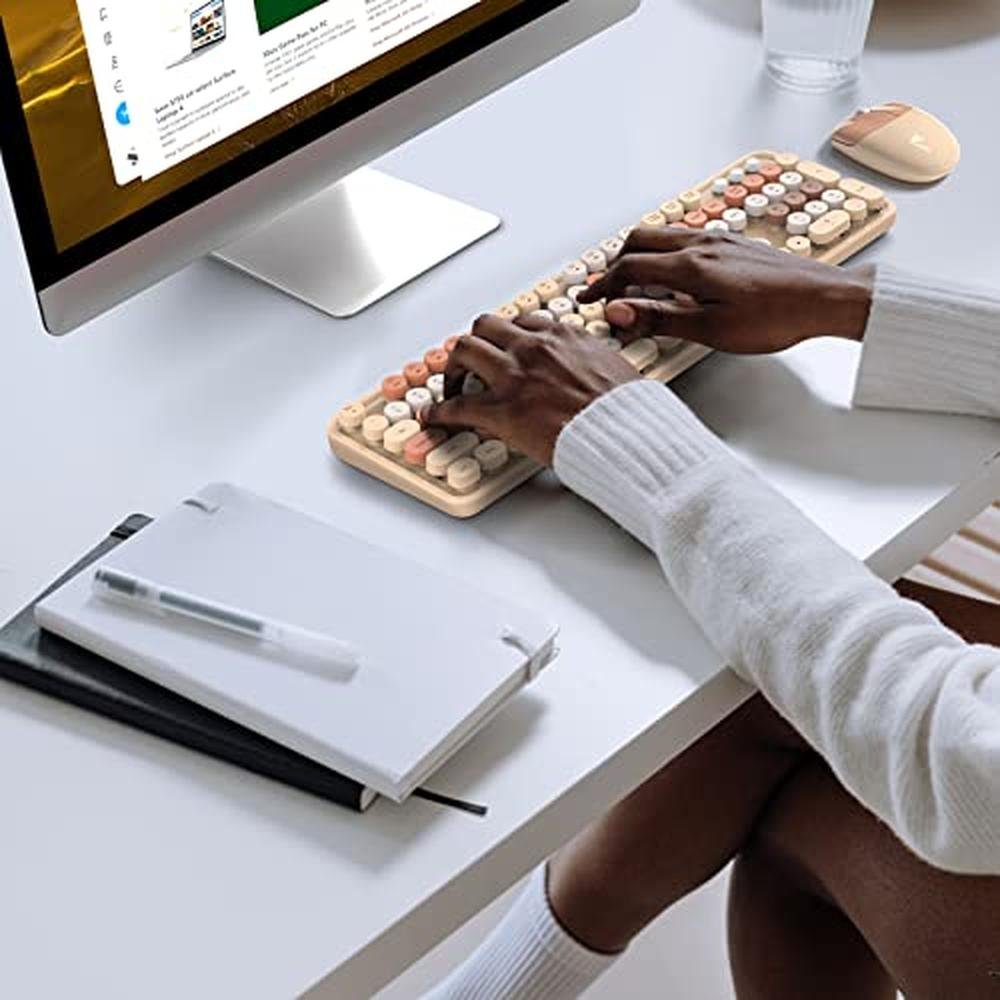 Dilter Wireless Keyboard: 104 Keys Full Sized 2.4 GHz Round – Packaging