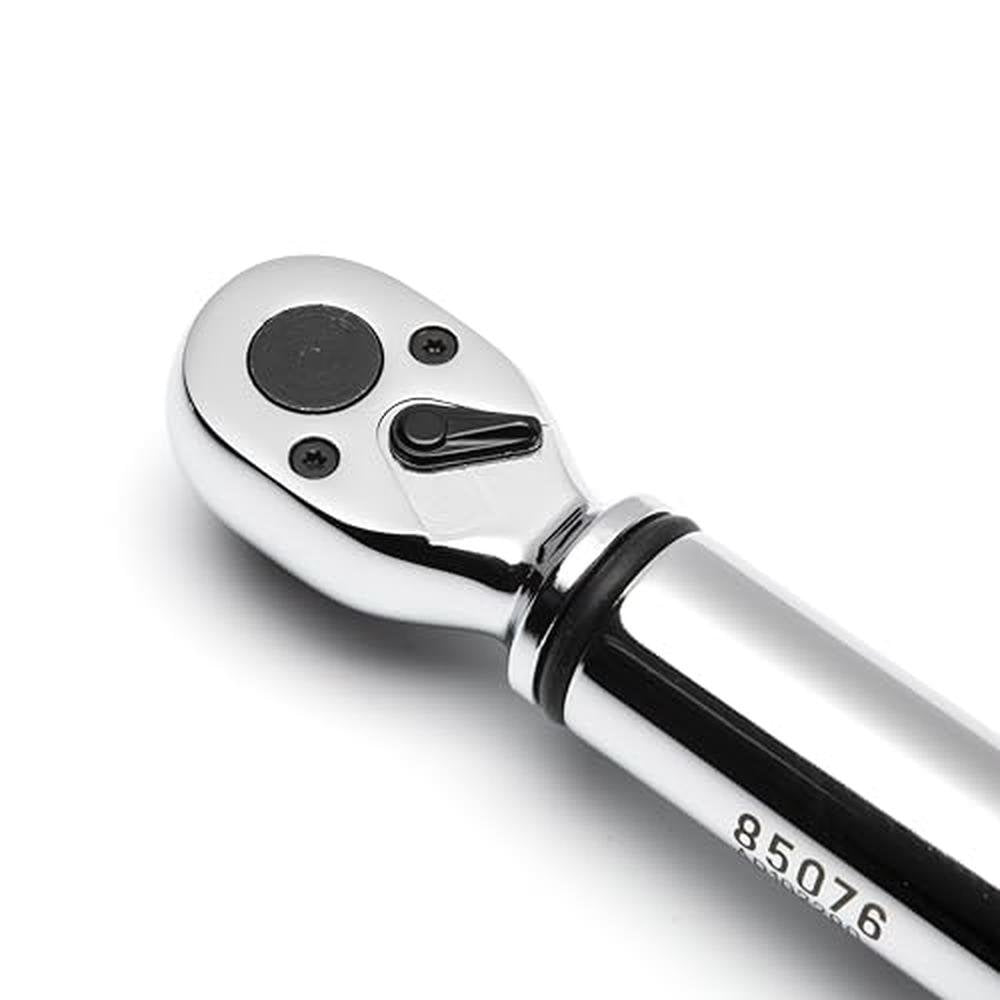 GEARWRENCH 3/8 Drive Electronic Torque Wrench 7.4-99.6 FT LB – Close-up Detail