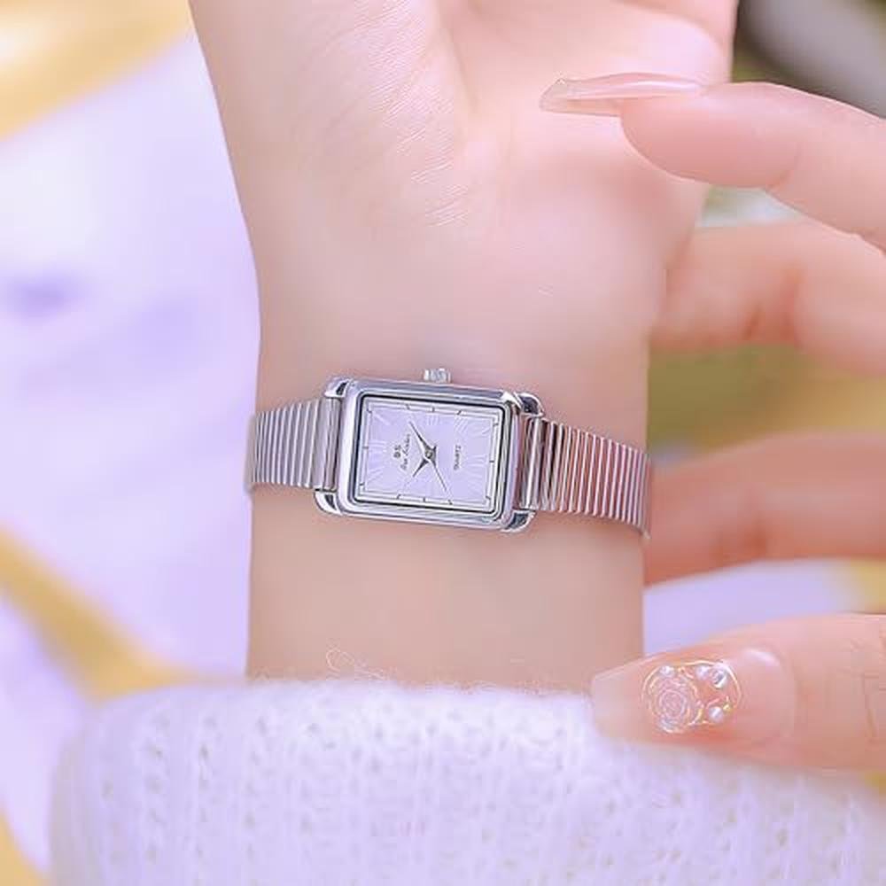Women Watch: Gosasa Luxury Elegant Rectangle Roman Numeral – Close-up Detail