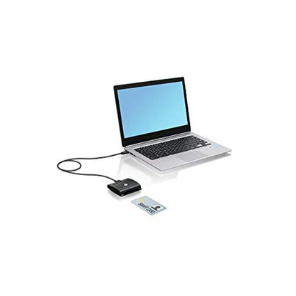 IOGear USB-C Common Access CAC Smart Card Reader – Close-up Detail