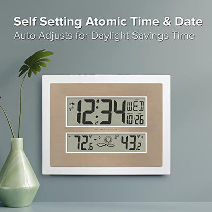 La Crosse Technology 512-14937-INT Atomic Digital Wall Clock – In Use