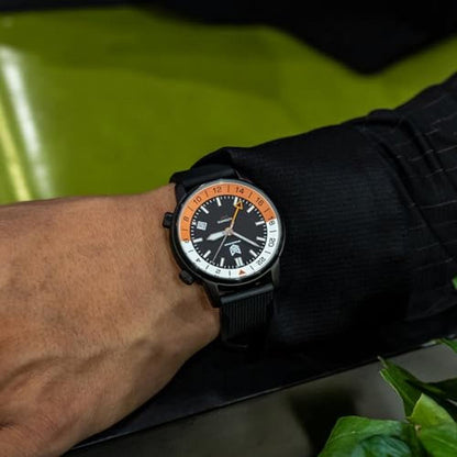 Steel Men's Watch: MINSKOLEI SHIELD MS-8658 GMT Mechanical – Close-up Detail