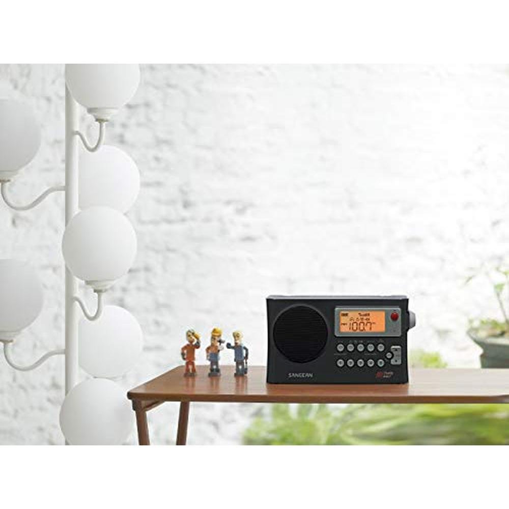 Sangean D4W: Sangean PR D4W Portable Radio – Side View