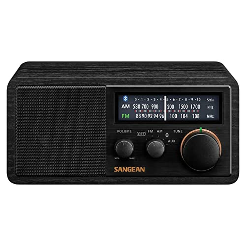 Sangean 118: Sangean SG 118 Wooden Cabinet Radio – Close-up Detail