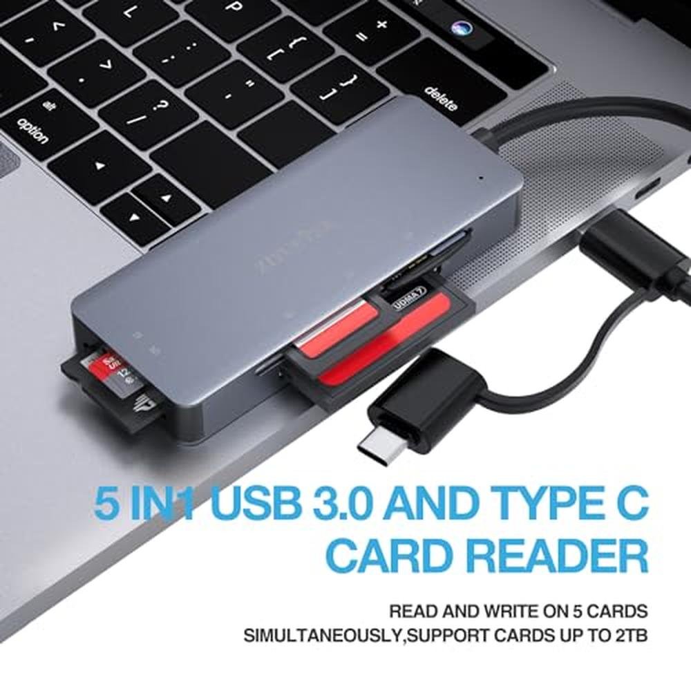 Reader Aluminum: 5-in-1 USB and USB-C to SD – In Use