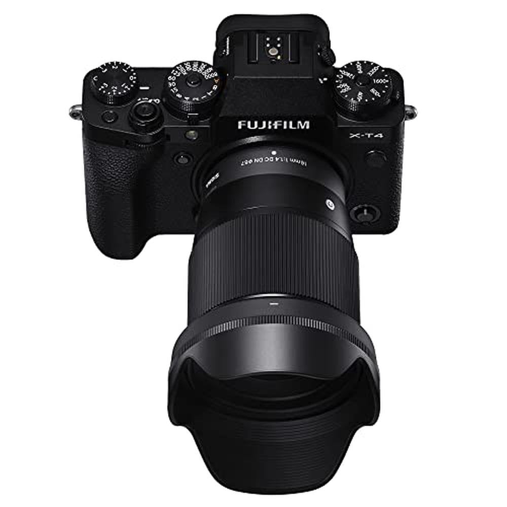 Sigma 16mm F/1.4 AF DC DN Lens – Side View