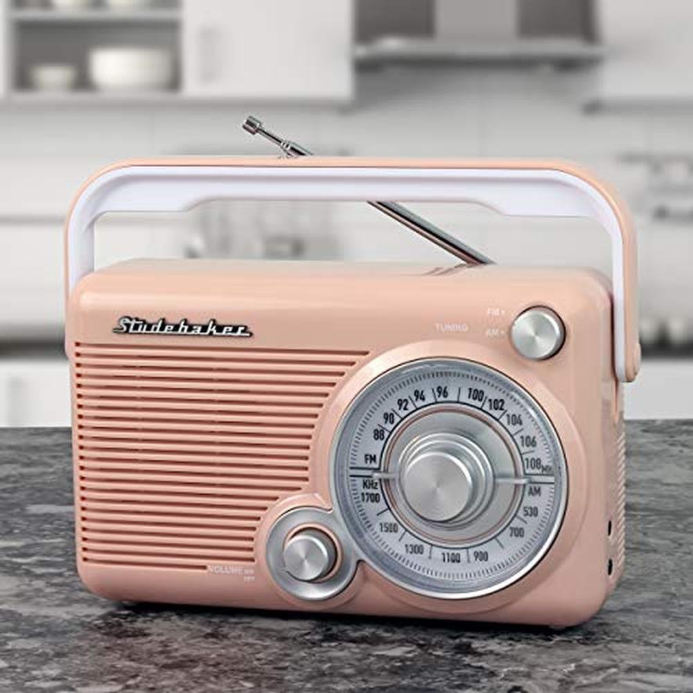 Studebaker SB2002RG Portable AM/FM Radio with Headphone – Close-up Detail