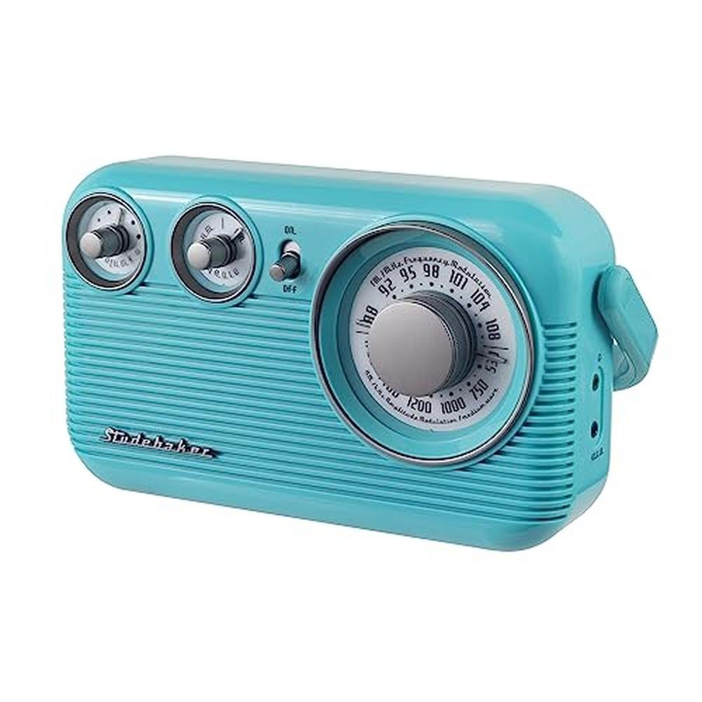 Studebaker SB2003: Retro Portable AM FM Radio – In Use