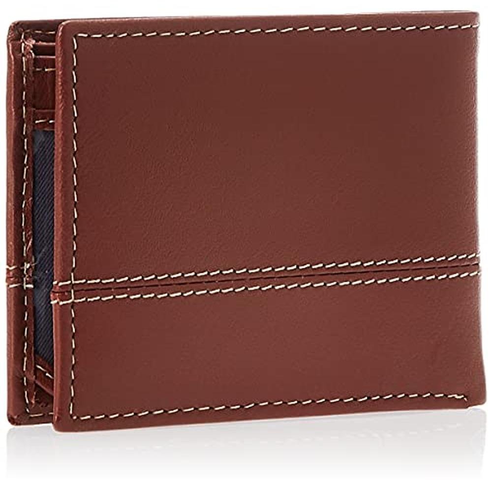 Timberland Men: Premium Leather Passcase Bifold Wallet – Side View
