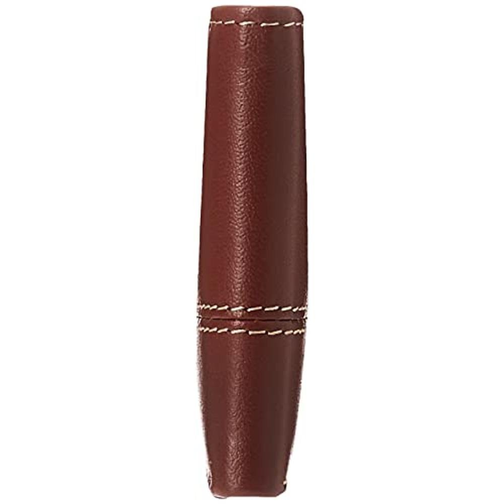 Timberland Men: Premium Leather Passcase Bifold Wallet – Close-up Detail