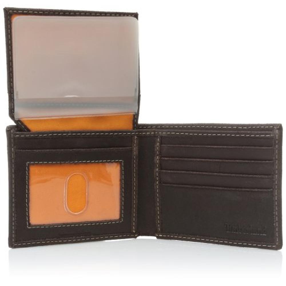 Timberland Men: Leather Wallet with Attached Flip Pocket – In Use