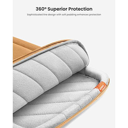 MacBook Tomtoc: Tomtoc 360 Protective Laptop Carrying Case – In Use