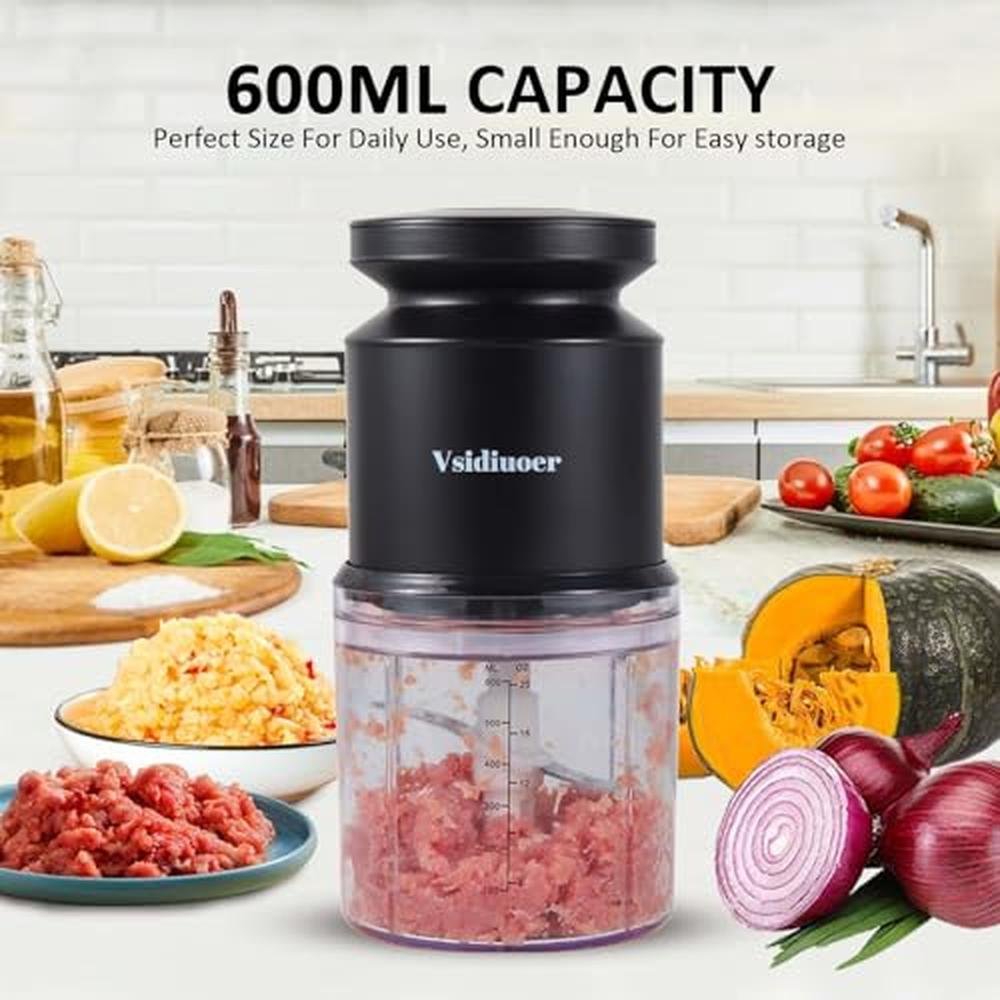 Food Processor: Vsidiuoer Mini 2.5 Cup Meat Grinder 400W – In Use