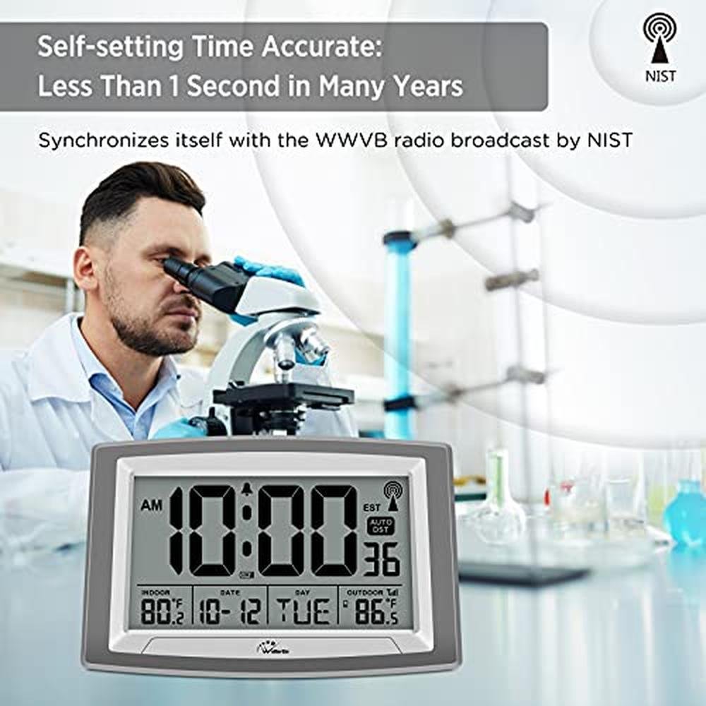 Atomic Clock: WallarGe Self-Setting Digital Clock – Close-up Detail