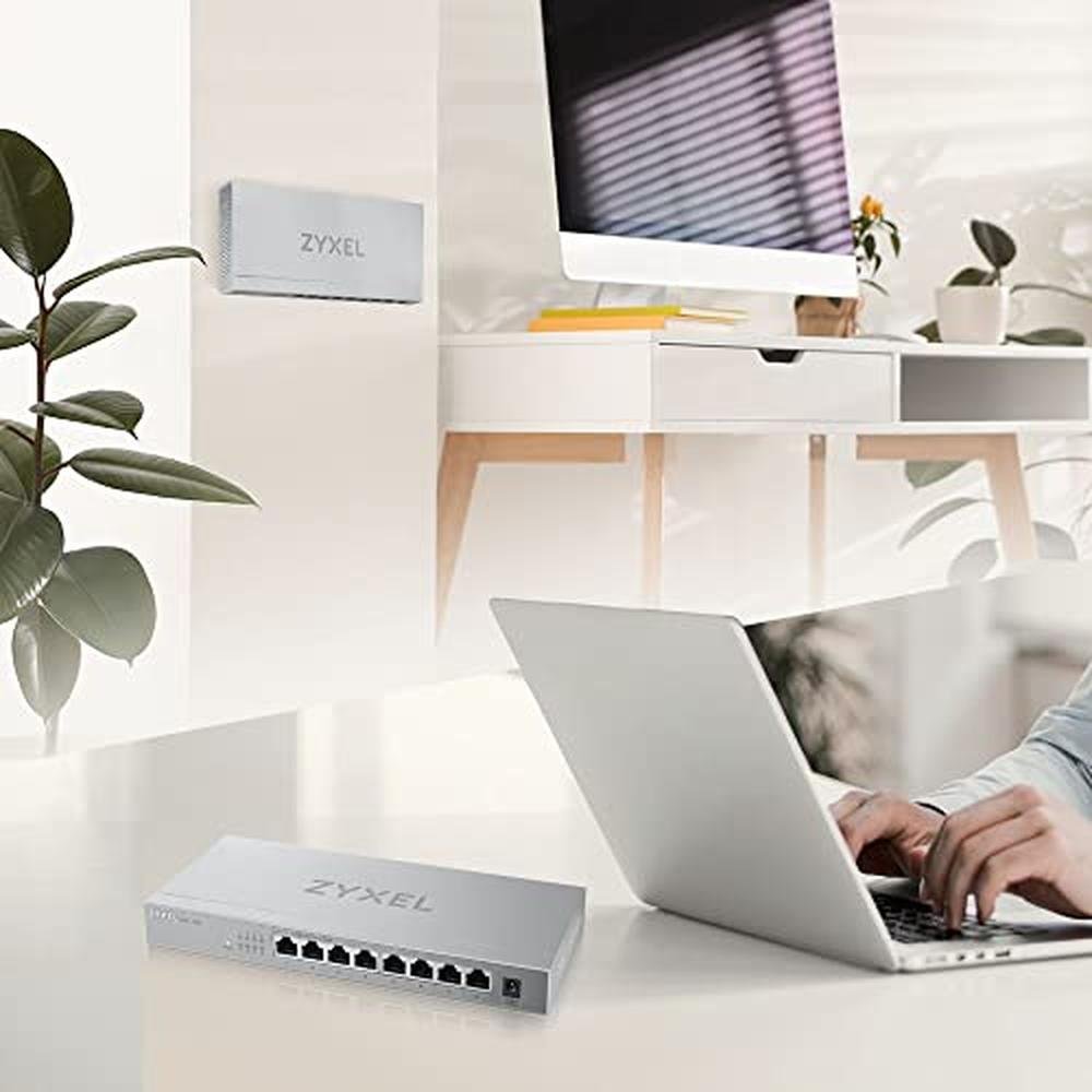 Zyxel 8 Port: 2.5G Multi-Gigabit Unmanaged Switch for Home – Close-up Detail